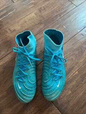 Nike Phantom Luna Teal Knit Ankle Soccer Cleats